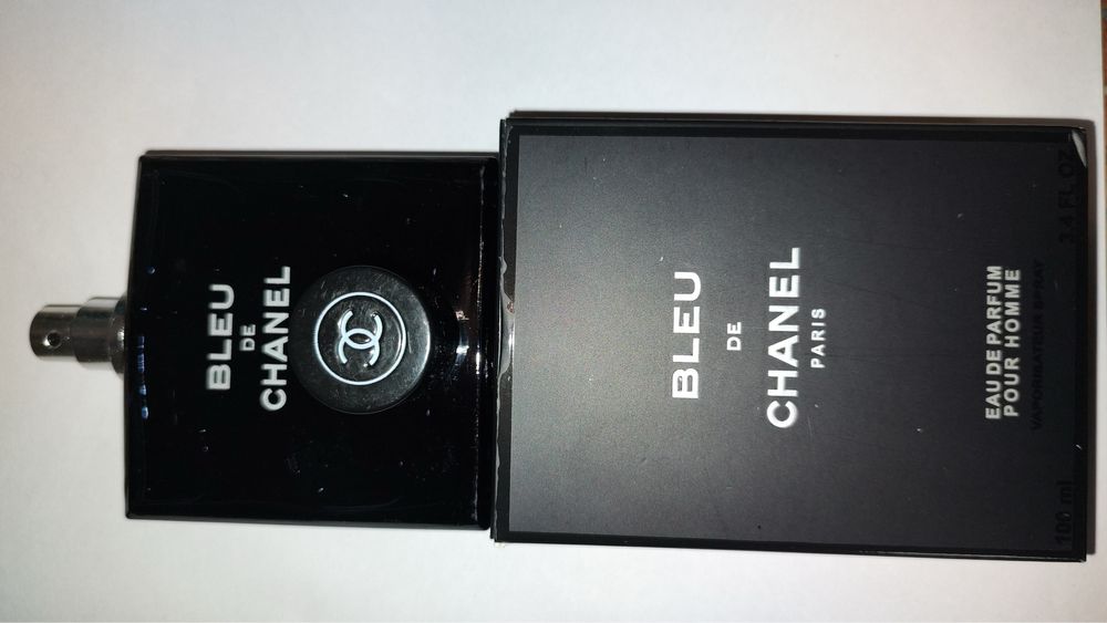 Vând Bleu de Chanel