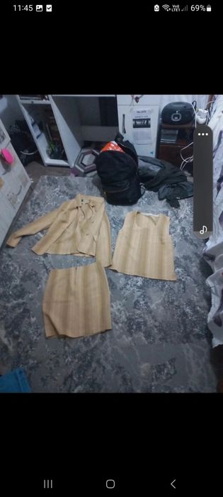 lot 3 piese o fusta un mereu și o camasa