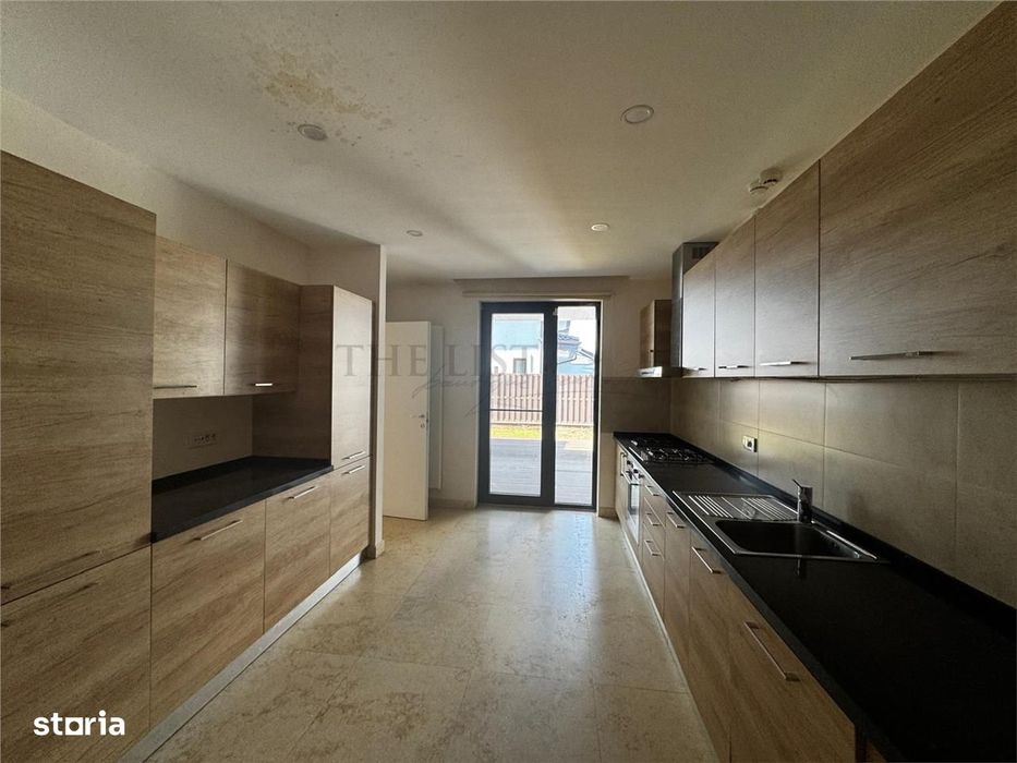 De Vanzare Vila Duplex | Oxford Gardens