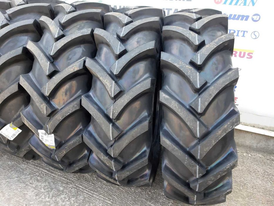Marca OZKA 13.6-24 cu 8 pliuri cauciucuri noi pentru tractor
