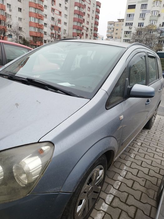 Opel Zafira 7 locuri