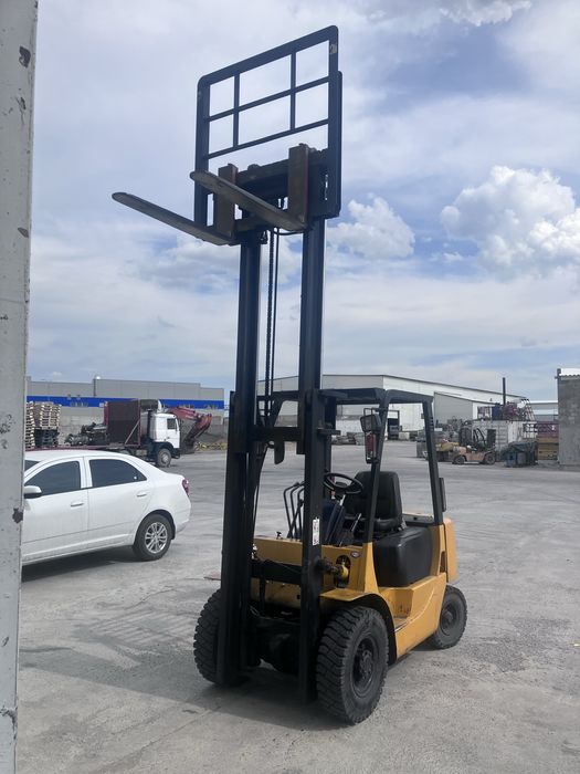 вилочный погрузчик