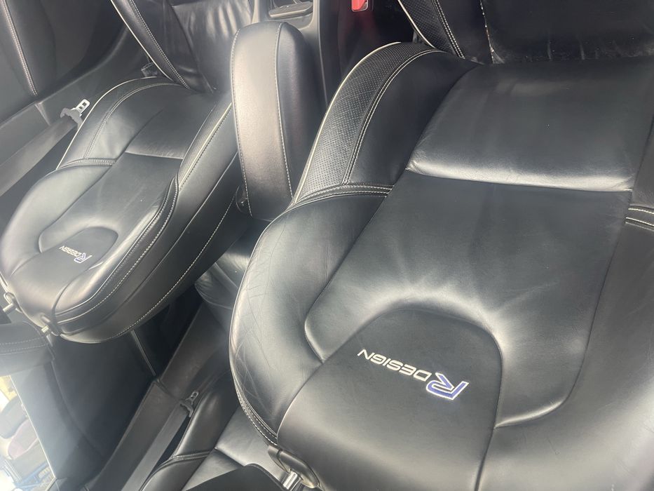 Волво V40 На части