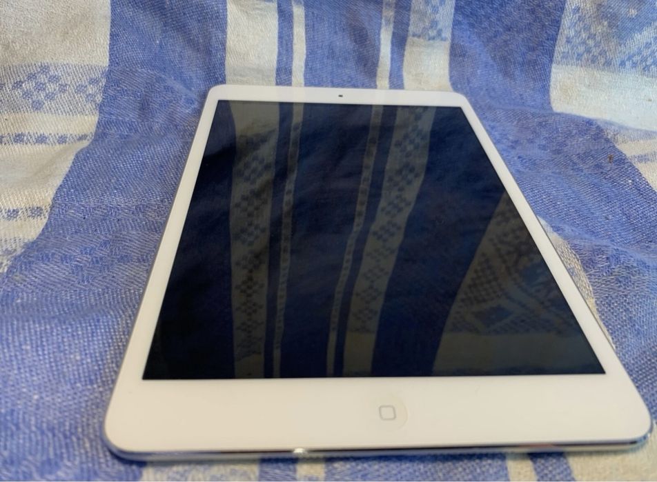iPad mini коробка есть