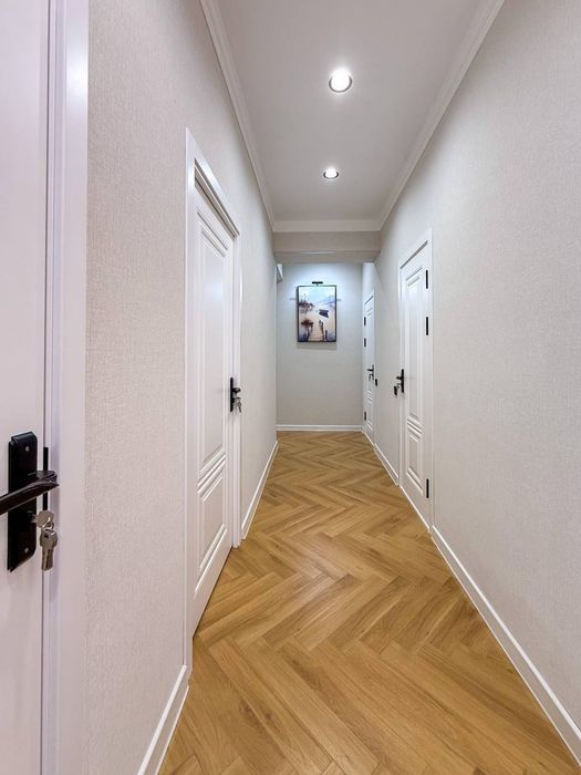 Мирзо-Улугбекский район БУЗ-2 квартира 4х комнатная с обстановкой 93м²