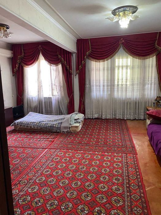 Массив Куйлюк-4 квартира  4 х к, 4 этаж французская планировка