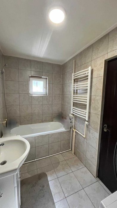 [DE VÂNZARE] 2 Camere cochete (39 mp) – Inel 2, complet mobilat pe comandă, bloc izolat cu pod – 63.000 €