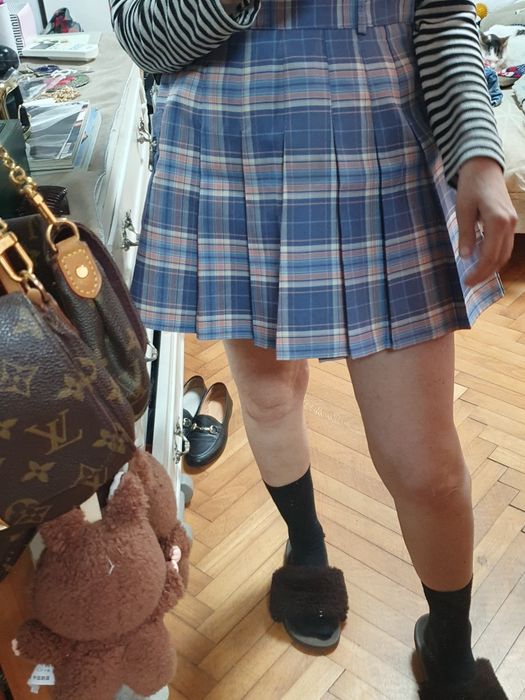 Стилна пола каре за ученичка. РХС-С.от 35€  .