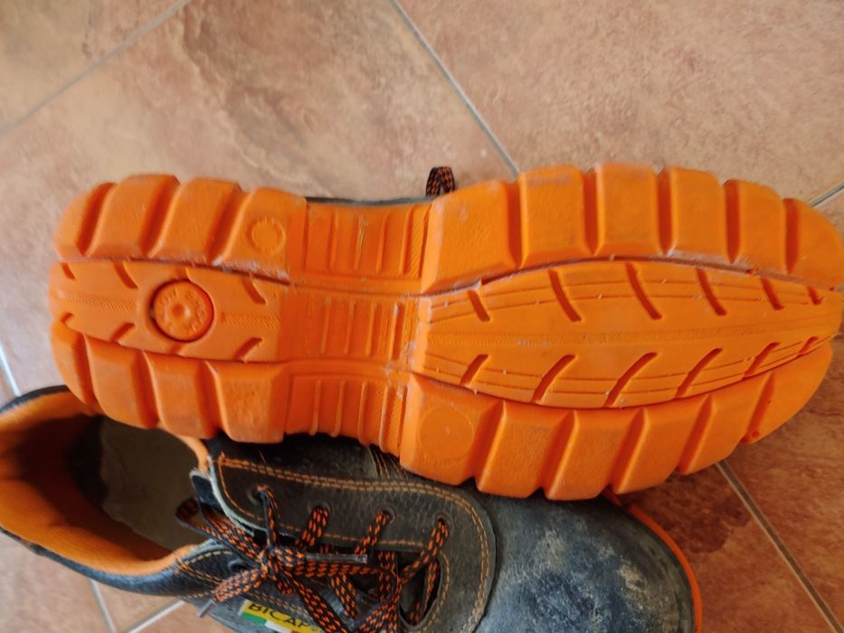 Ботинки 41 размера спец обувь для стройки