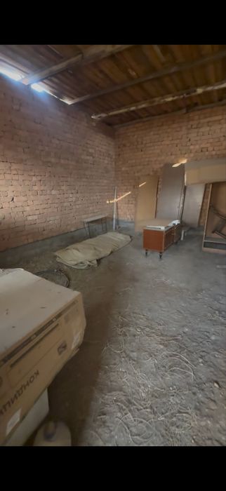 Назарбек тарновда 6 сотих ер