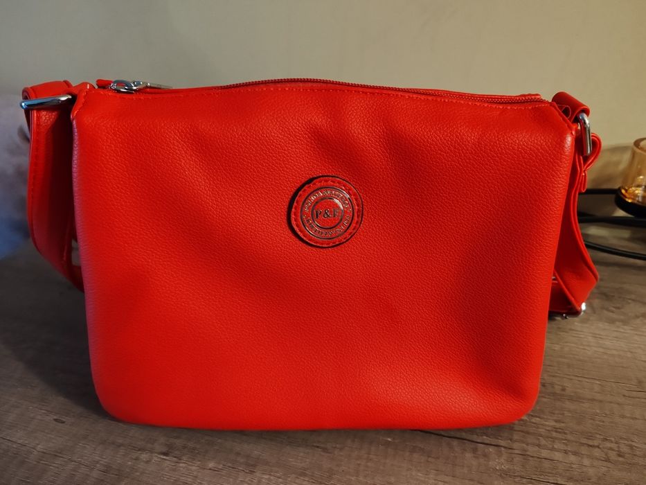 Продам женскую сумку