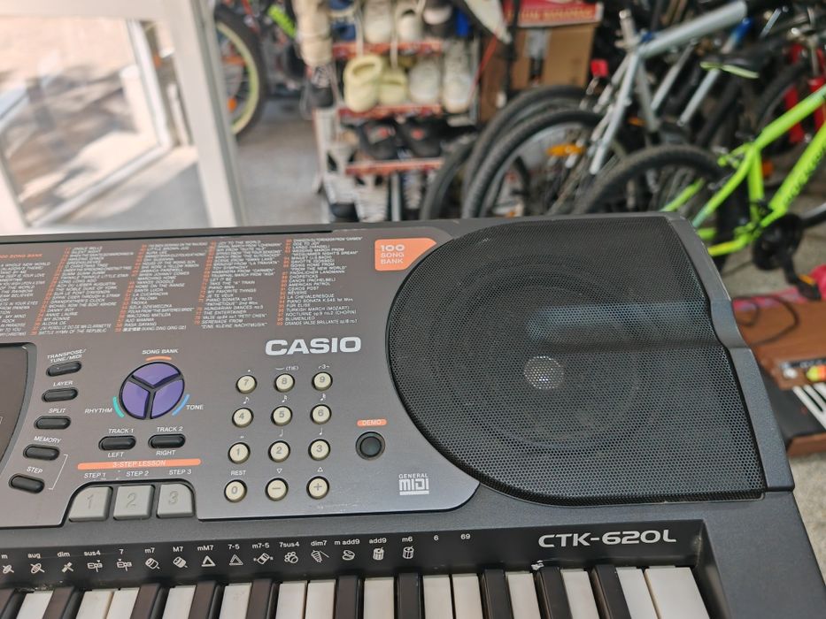Синтезатор Casio CTK-620L