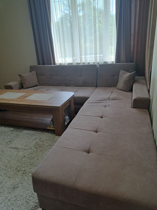 Голям ъглов диван