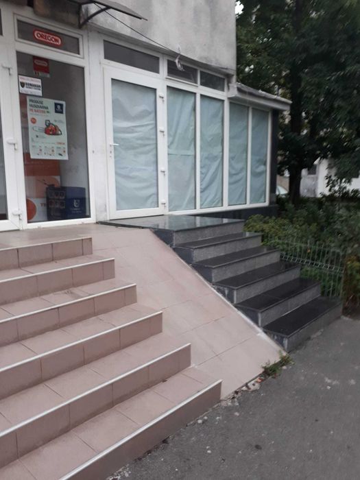 Închiriez spațiu comercial Calea Moldovei