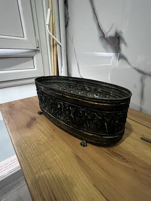 Античен бакърен съд
