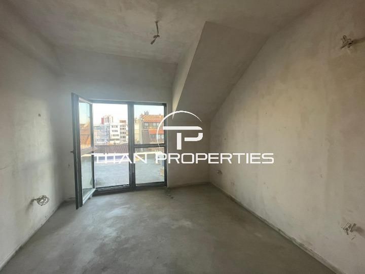 Продава се Тристаен апартамент в Варна, Левски - 145 кв.м за 1750 €/кв.м - Снимка #3