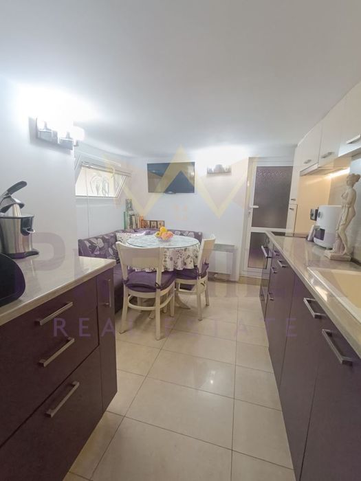 3-стаен в Варна-Колхозен пазар площ 65 цена 129000