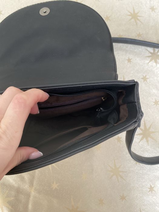 Черна чанта