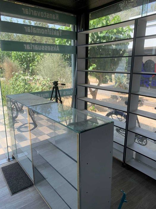 Mana shu ajoyib mebel polkalar sotiladi