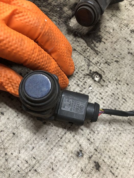 senzori parcare spate plus instalatie  volkswagen golf 5 2006