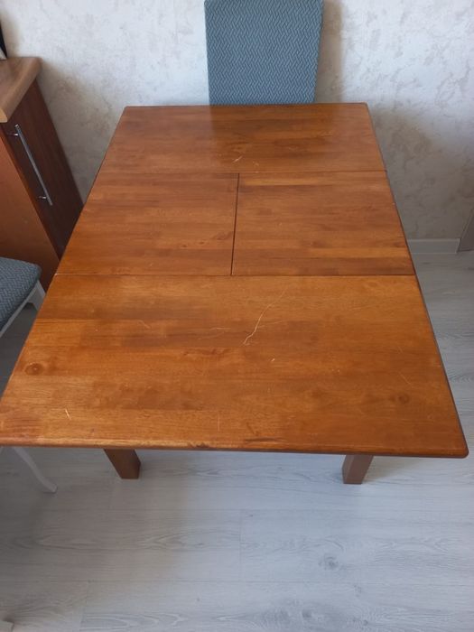 Продается стол дерево