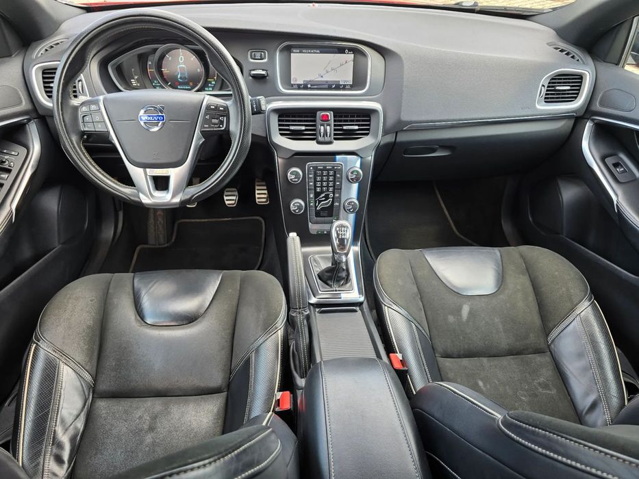Volvo V40