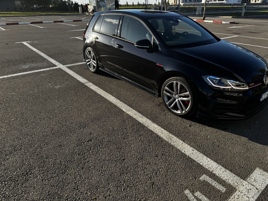 Vănd/Schimb Golf VII 7.5 GTI TCR