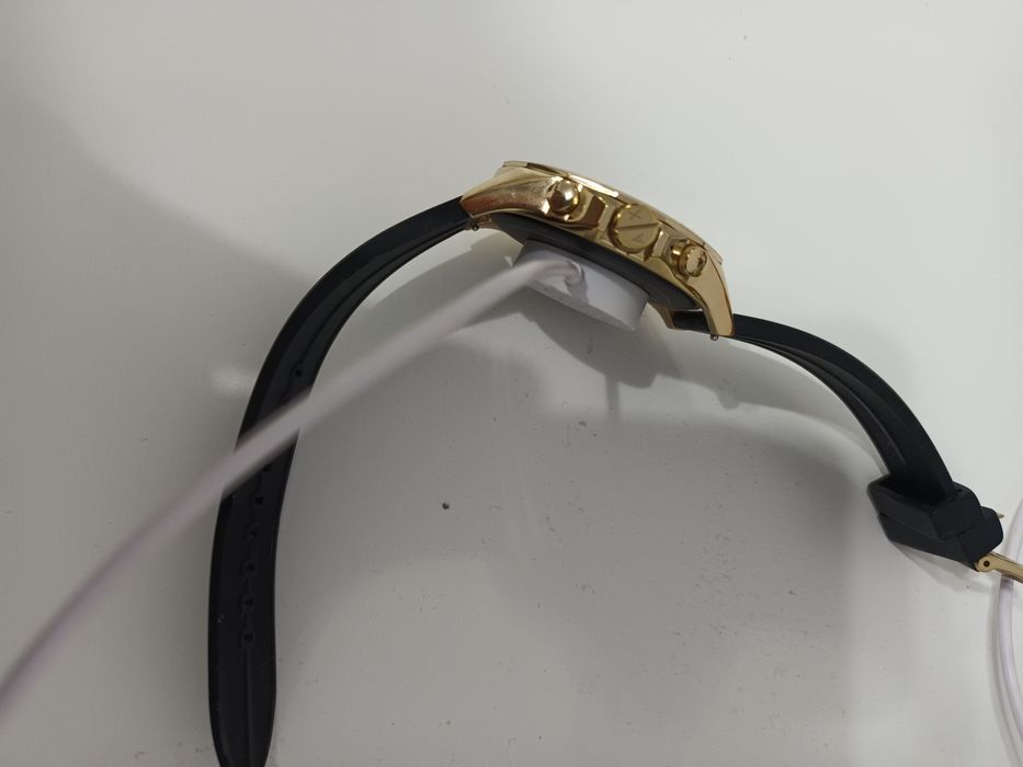 Smartwatch Armani Excange Gold