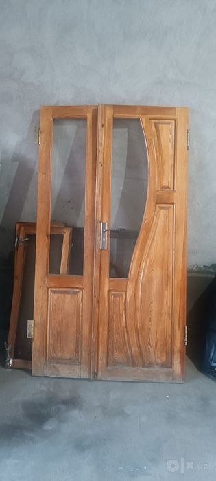 Егоч Эшик Ромлар яхши холатда , 1 та 2 табакали эшик 7 та ром