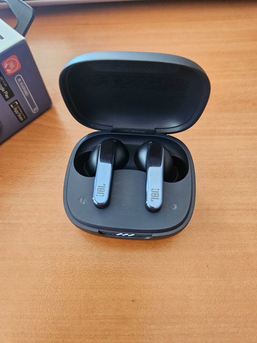 Безжични слушалки JBL livepro 2