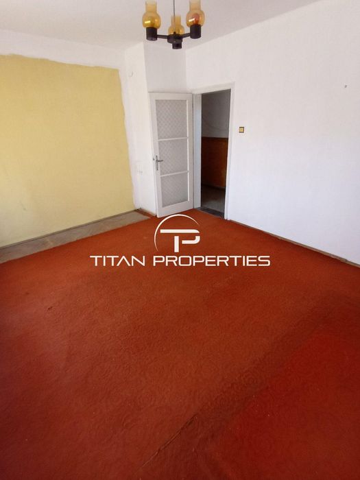 Продава се Тристаен апартамент в Бургас, Център - 81 кв.м за 2692 €/кв.м - Снимка #1