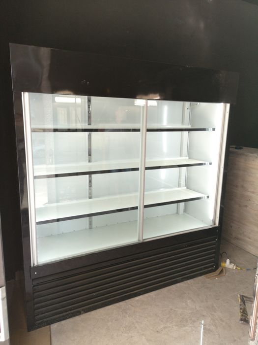 Витринный Холодильник под Напитки