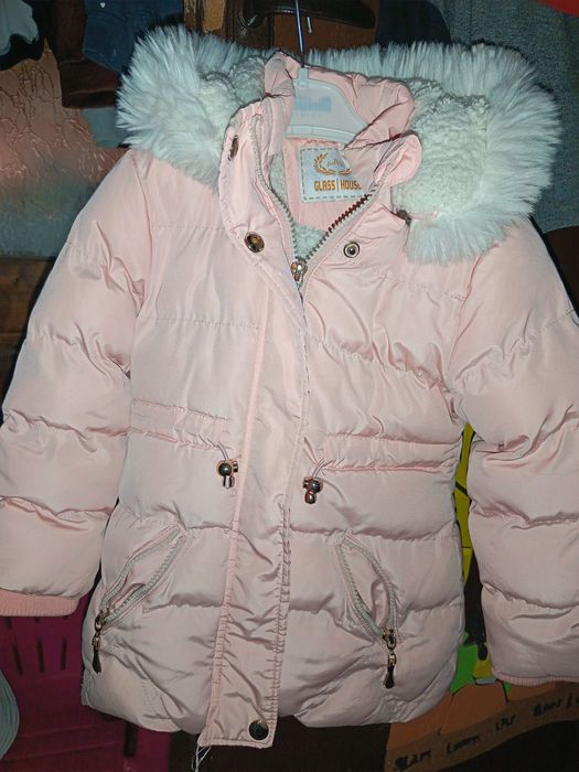 Дрехи за малка госпожица 2-4 години.