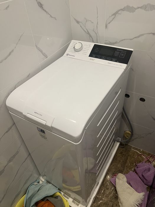 Продам стиральную машину electrolux