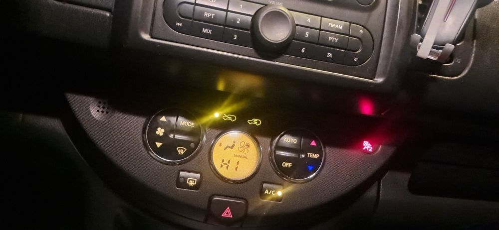 Vand sau schimb Nissan note