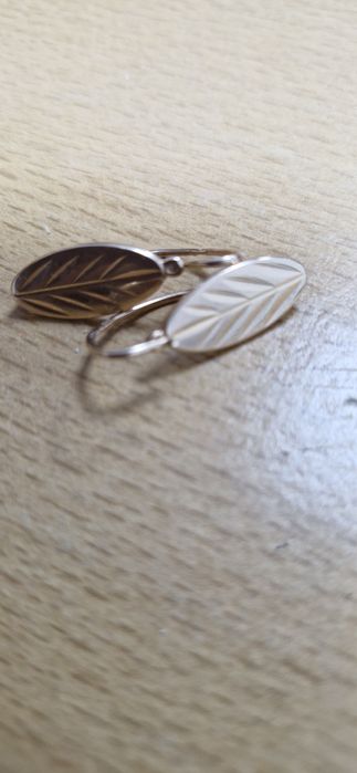 Продам серьги золотые 5гр