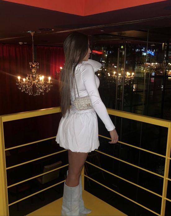 Рокля балон ХС размер в черен и бял цвят