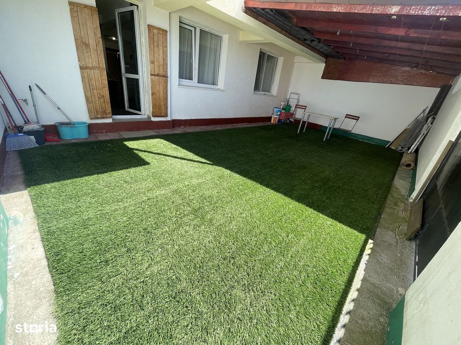 Apartament 3 camere, semi mobilat și utilat, curte 43mp, gata de mutat