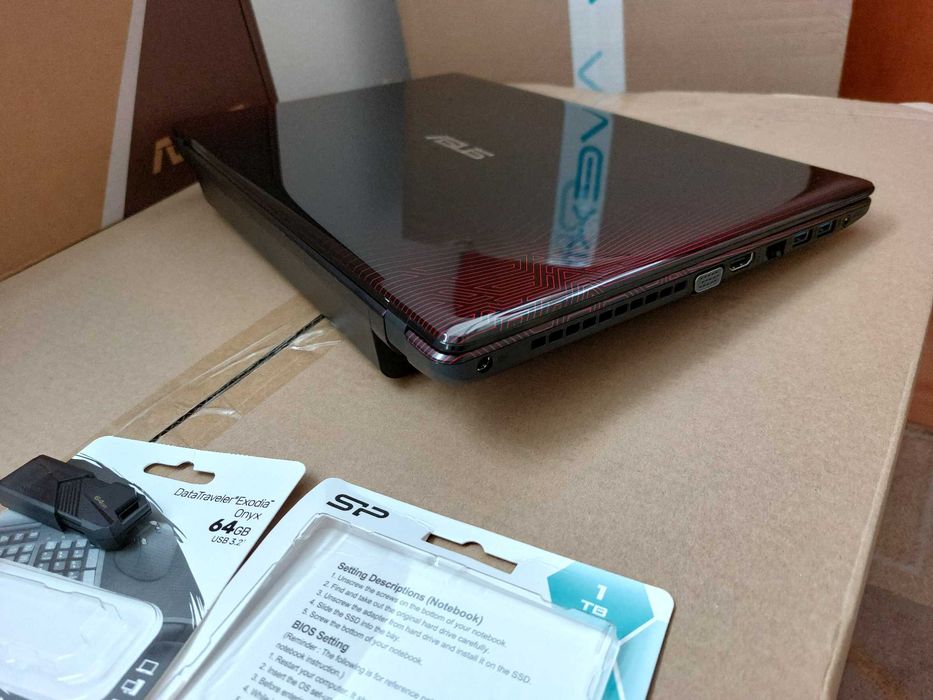Vand laptop ASUS F550VX-DM102D