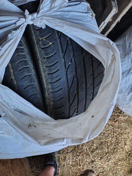 Anvelope 215/50R 17