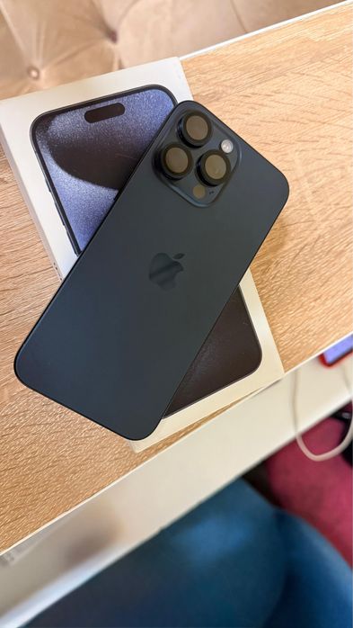 Айфон 15 про мах