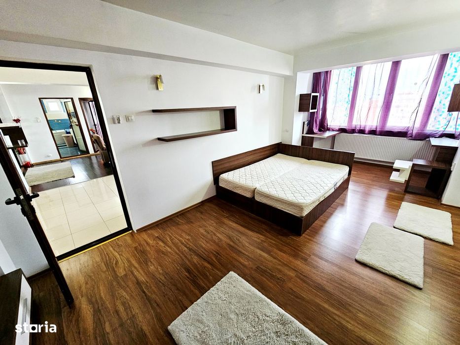 Apartament 3 camere   zona TREI STAR , 96mp