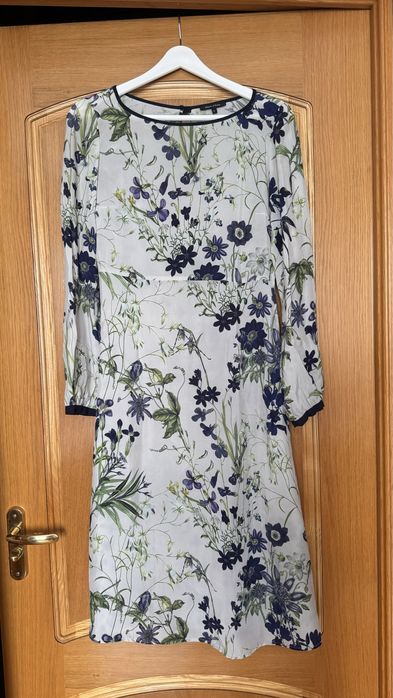 Продается платье Massimo dutti