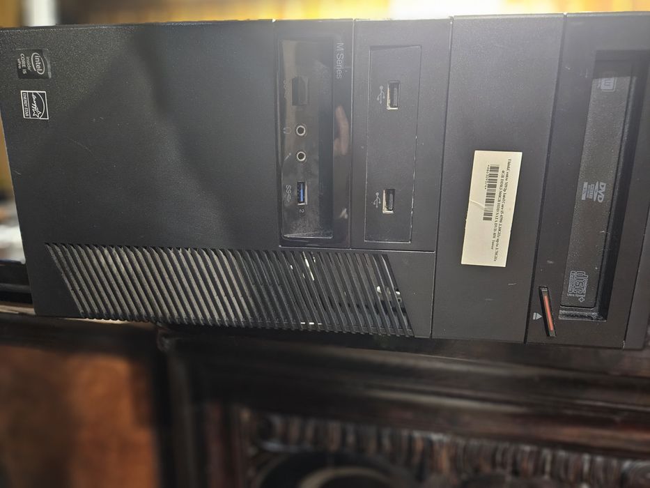 Calculator +  monitor + tastatura + boxe 5.1 sau 2.1 sau 2.0