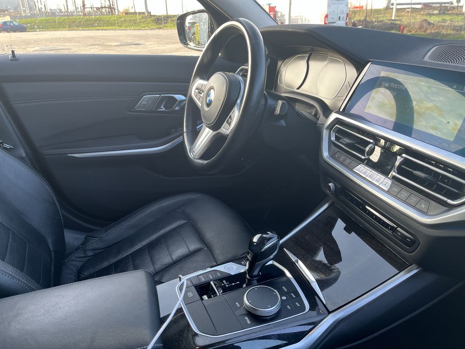 BMW seria 3 G21 330e 292CP