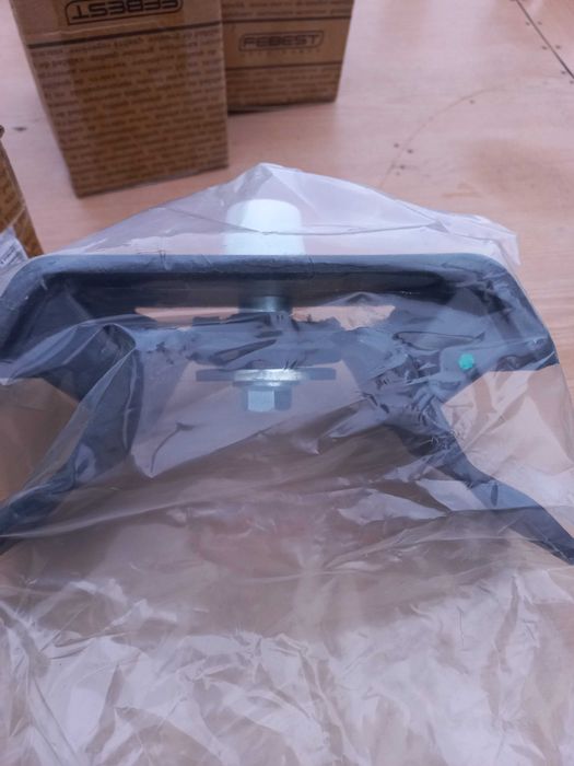 Подушки двигателя на Таёту