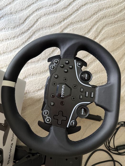 Moza Racing R5 Bundle
