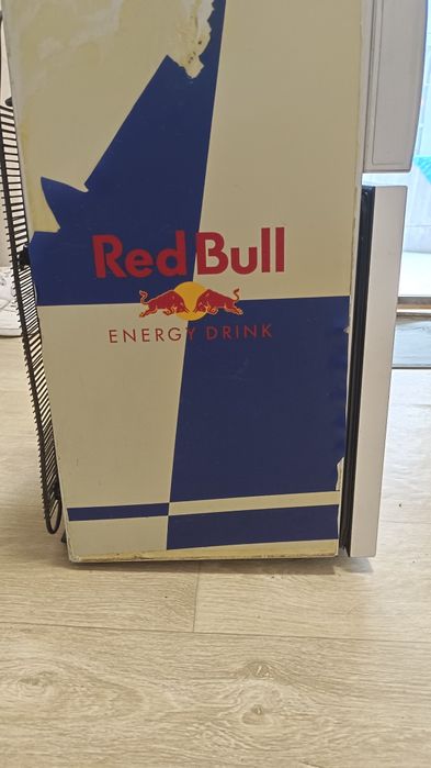 Мини холодильник Red bull.Срочно!!!
