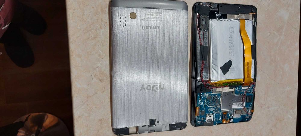 Таблет на части марка Turnus 8 NJOY