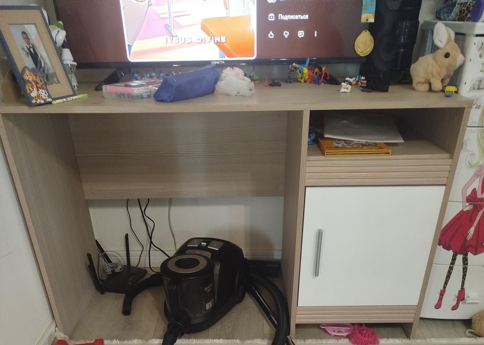 Продам срочно столик
